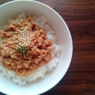 大豆ミートで作る味噌そぼろ丼